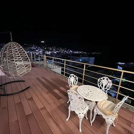 Royal Penthouse Apartment *